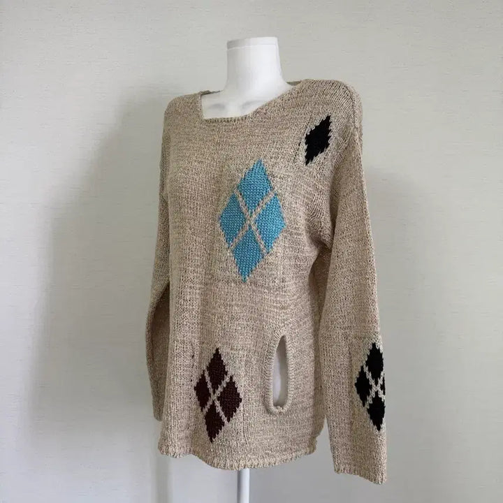 [BUNJANG] TheOpen Product Argyle Cut-out Knit Beige / 더오픈프로덕트) 아가일 컷아웃 니트