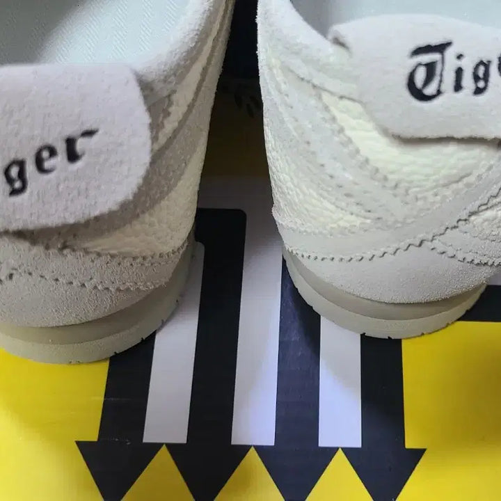 [BUNJANG] Onitsuka Tiger Mexico 66 VIN SD Cream Birch Sneakers / 새상품)오니츠카타이거 멕시코66VIN sd 크림버치230