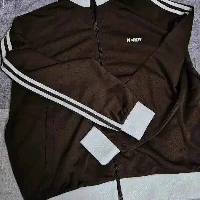 [BUNJANG] Nerdy Brown Jersey M / 널디 브라운 져지 M