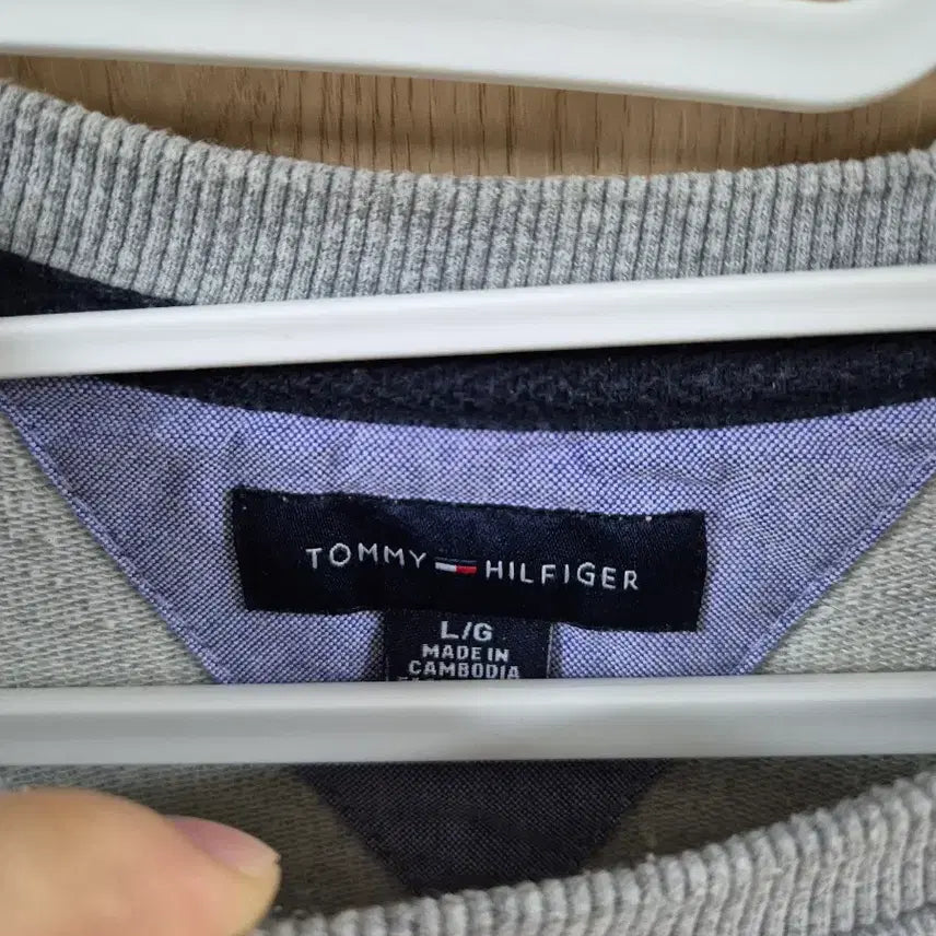 [BUNJANG] Tommy Hilfiger Sweatshirt Grey / 타미힐피거 맨투맨 티셔츠 회색
