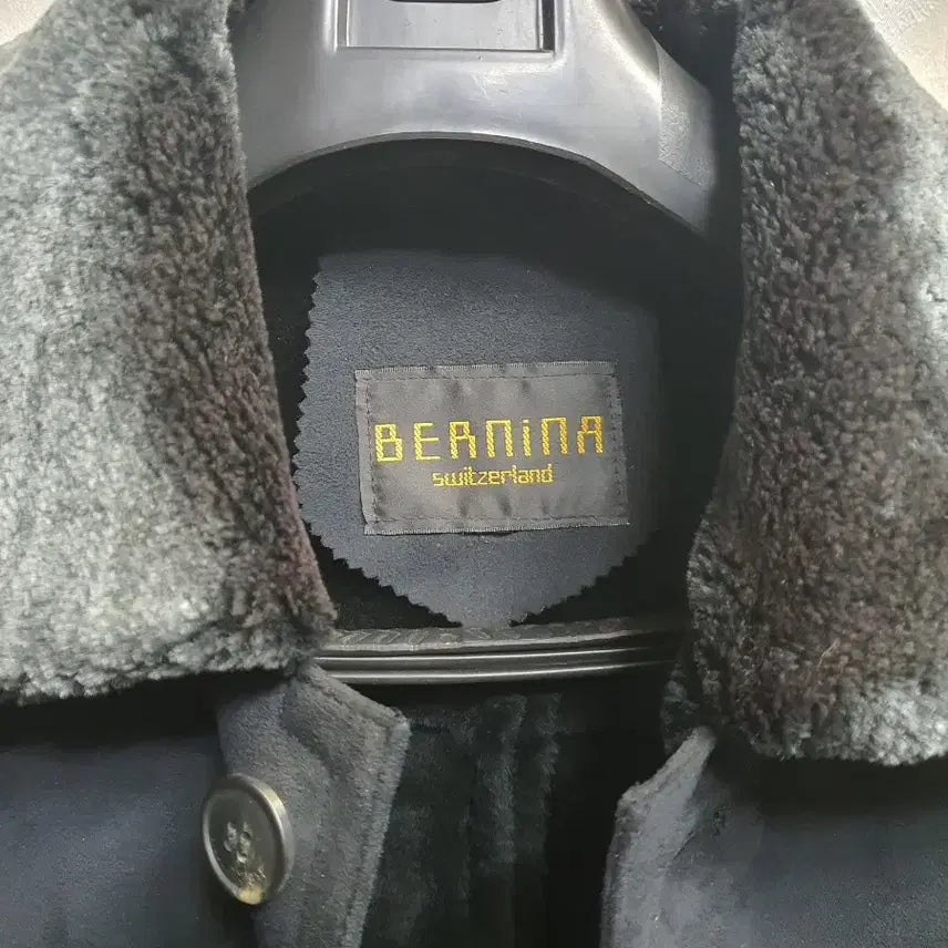 [SOLD OUT] Bernina 블랙 무스탕 코트 100