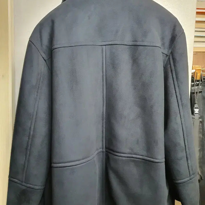 [SOLD OUT] Bernina 블랙 무스탕 코트 100