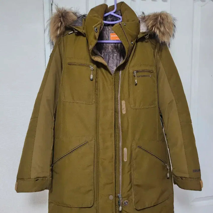 [BUNJANG] Merrell Authentic Goose Down Raccoon Fur Trimmed Parka Padding / 메렐 정품 구스다운 9대1 라쿤털 야상 패딩 MERRELL