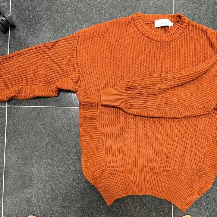 [BUNJANG] Knitted Orange Knit L Size / [L] 니티드 오렌지 니트