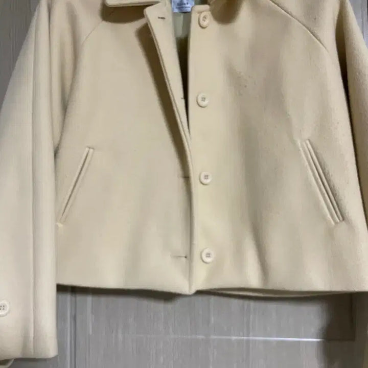 [BUNJANG] Pale Yellow Short Coat / 연한 노란색 숏 코트