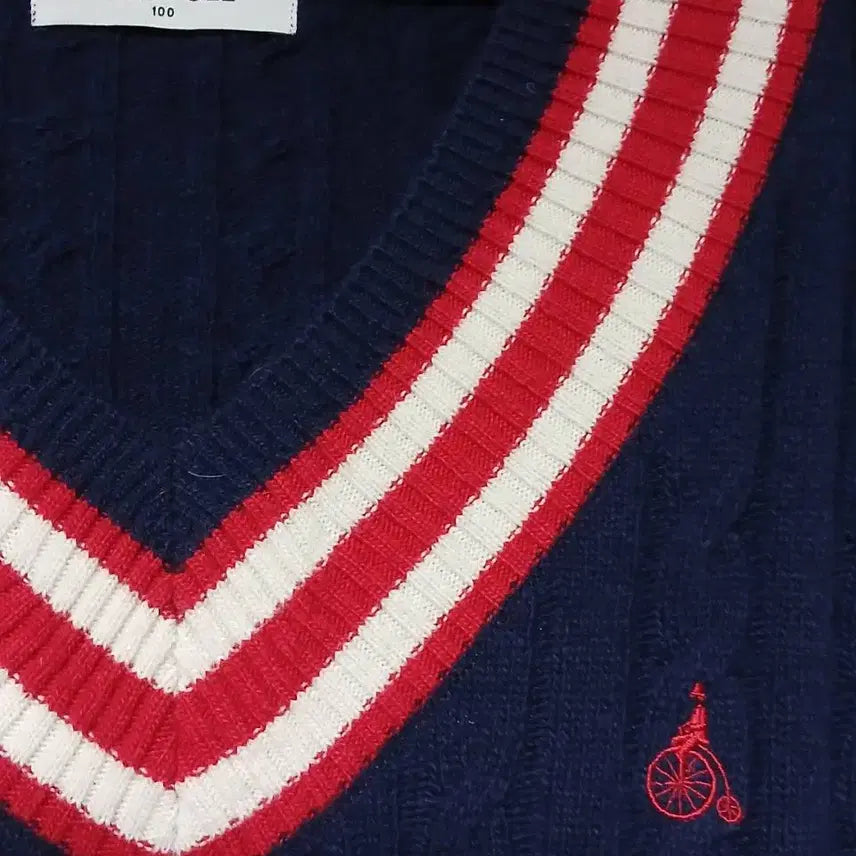 [BUNJANG] BEANPOLE Cable Knit Sweater / 빈폴 BEANPOLE 브이넥 케이블 니트 100 네이비 배색