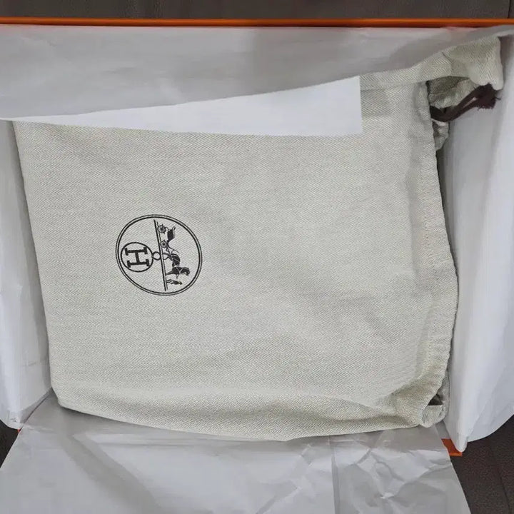 [BUNJANG] Hermes Lindy 30 Clemence Leather Handbag / 에르메스 린디백 30 클레망스 & 골드 가방