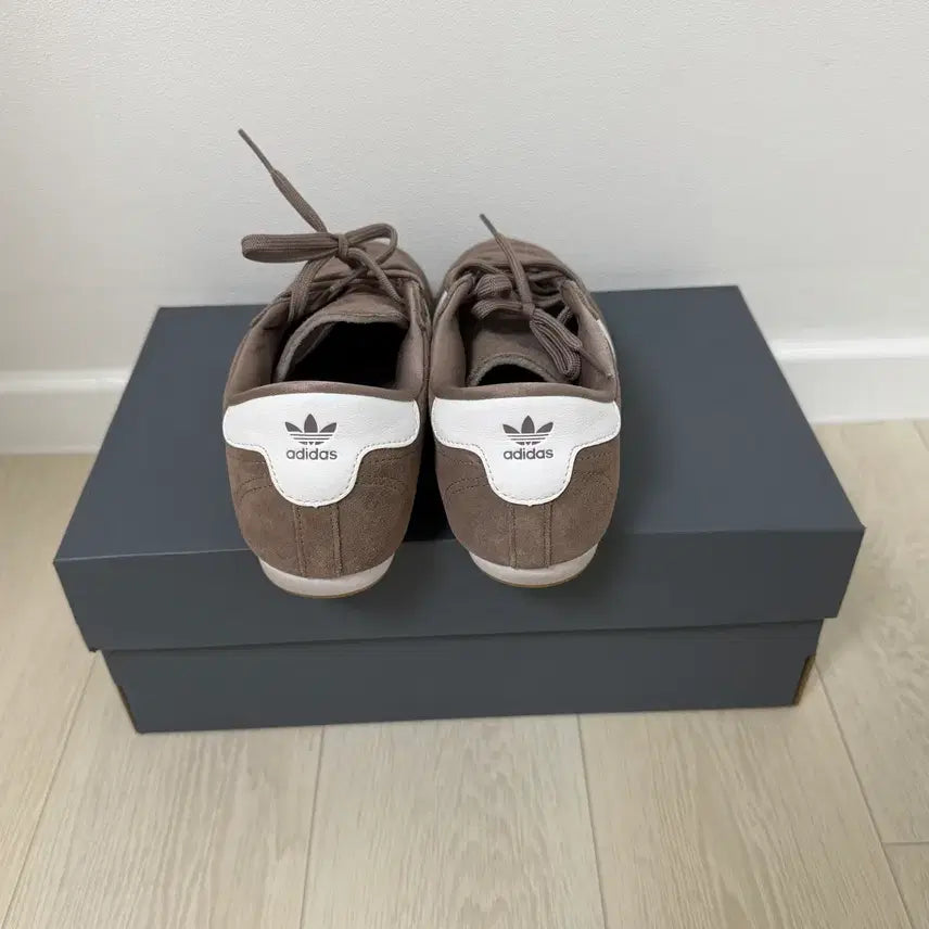 [BUNJANG] Adidas Taekwondo Lace Brown Sneakers / 아디다스 태권도 레이스 브라운 235 (1회착용)