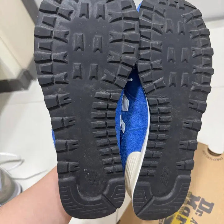 [BUNJANG] New Balance 574 Heritage Blue White Sneakers / [275] 뉴발란스 574 헤리티지 블루 화이트