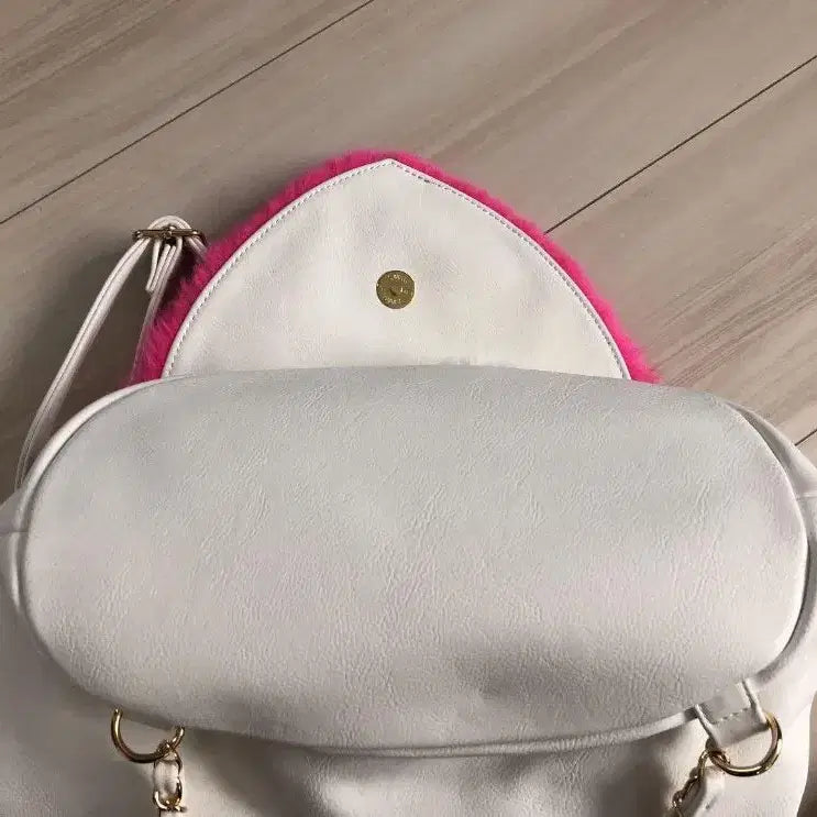 [BUNJANG] Banana Chips Pink Heart Fur Backpack / 바나나칩스 핑크 하트 털 가방 백팩 빈티지 가방