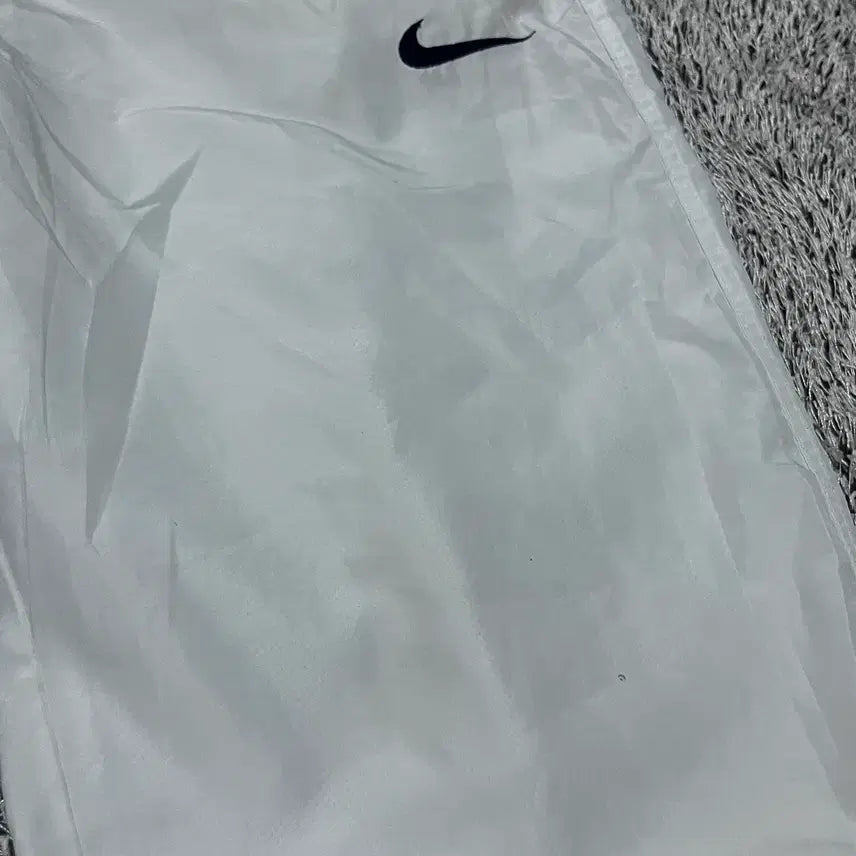 [BUNJANG] Nike White Training Pants / 나이키 화이트 트레이닝 바지