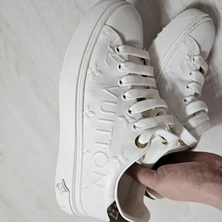 [BUNJANG] Louis Vuitton Time Out Sneakers 35 / 루이비통 타임아웃 스니커즈 35
