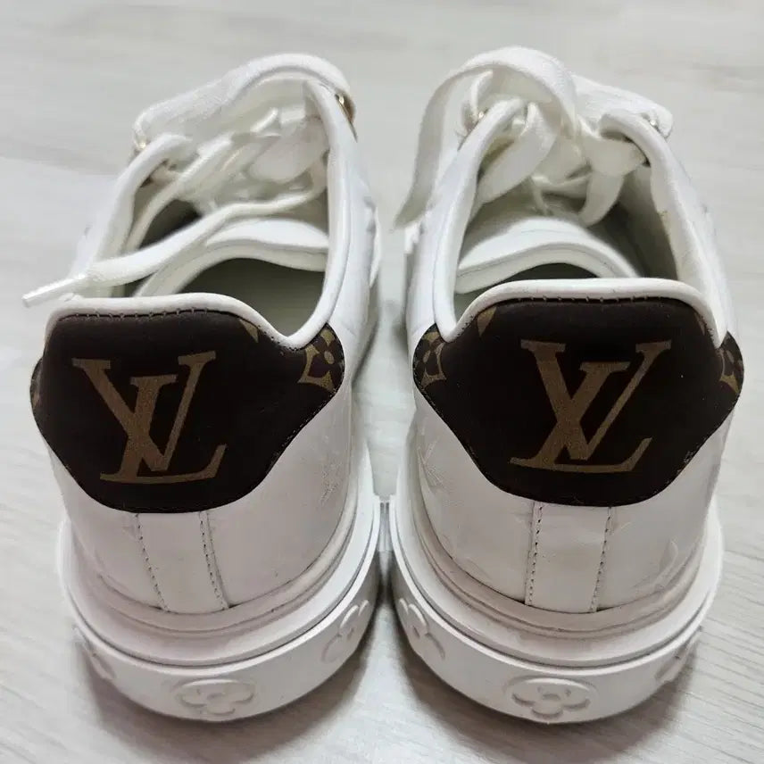 [BUNJANG] Louis Vuitton Time Out Sneakers 35 / 루이비통 타임아웃 스니커즈 35