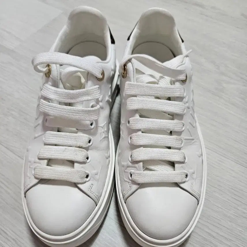 [BUNJANG] Louis Vuitton Time Out Sneakers 35 / 루이비통 타임아웃 스니커즈 35