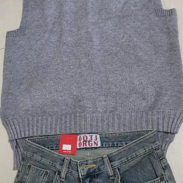 [BUNJANG] Gray Knit Vest / 회색 니트 조끼