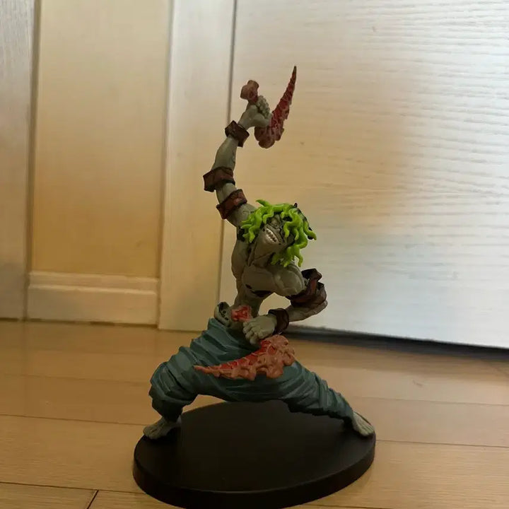 [BUNJANG] Demon Slayer Gyutaro Banpresto Figure / 귀멸의 칼날 규타로 피규어