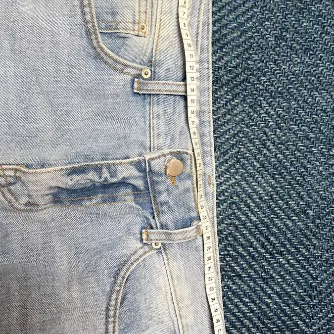 [BUNJANG] MUSE Light Wash Denim Jeans / MUSE 연청 데님 청바지