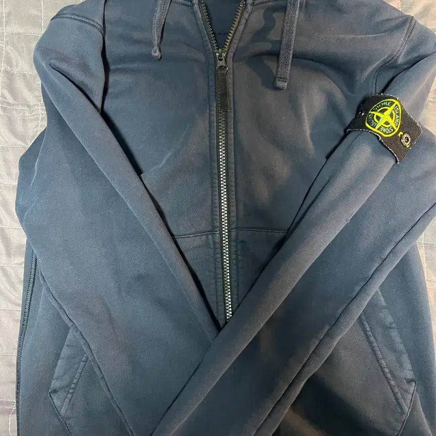 [BUNJANG] Stone Island Hooded Zip-up Jacket / 스톤 아일랜드 후드집업