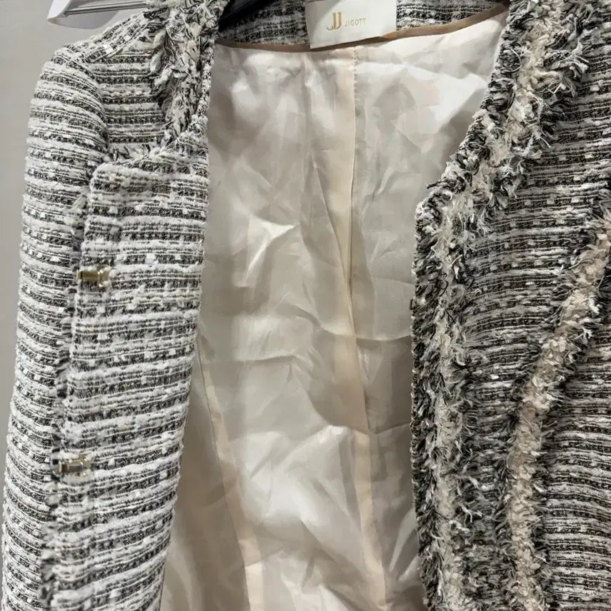 [BUNJANG] Jigott Tweed Jacket / JJ Jigott 지고트 트위드자켓