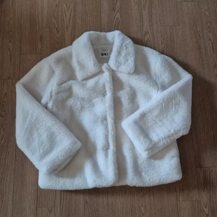 [BUNJANG] Spao Ivory Faux Fur Jacket (Size S) / 스파오 인조퍼 퍼자켓 아이보리 M