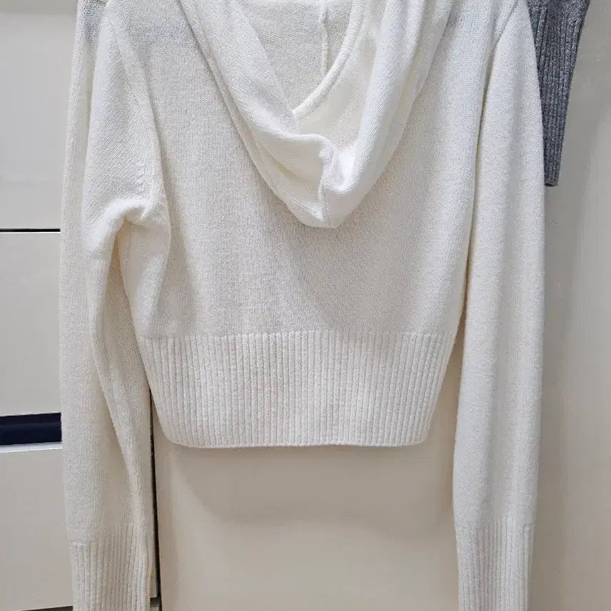 [BUNJANG] AIL Essential Knit Hooded Zip-up Ivory / 아일 에센셜 니트 후드집업 아이보리