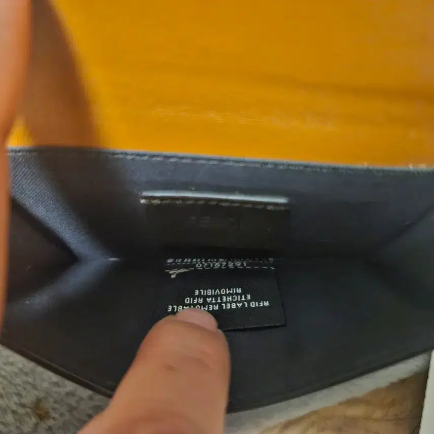 [BUNJANG] Fendi Roma Card Wallet (Brown) / 펜디 로마 카드 지갑 (브라운)