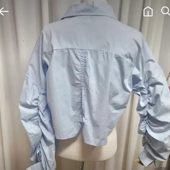 [BUNJANG] Unworn Cropped Shirred Blouse / [착용만해본새제품무방] 소매밴딩셔링 뒤트임 크롭 셔츠남방 프리사이즈