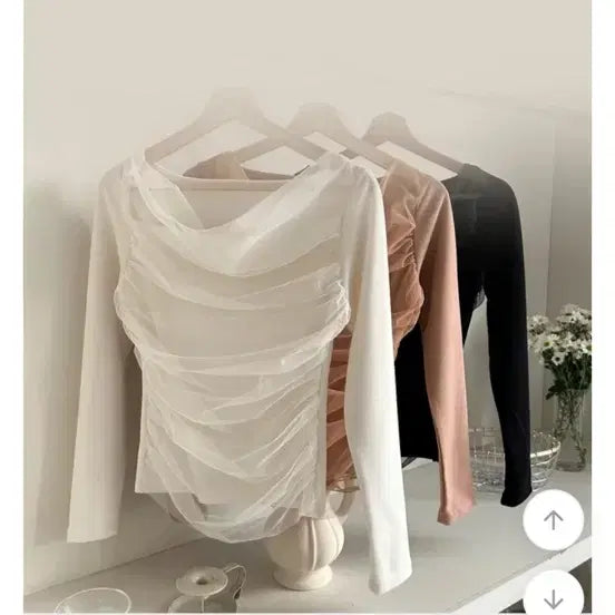 [BUNJANG] Chiffon Off-Shoulder Ivory Top / 쉬폰 오프숄더 아이보리