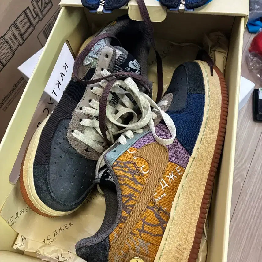 [BUNJANG] Nike Scott Air Force 1 Sneakers / 나이키 스캇 에어포스 275 나코탭 1회 착용