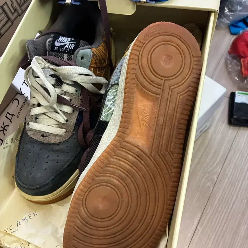 [BUNJANG] Nike Scott Air Force 1 Sneakers / 나이키 스캇 에어포스 275 나코탭 1회 착용