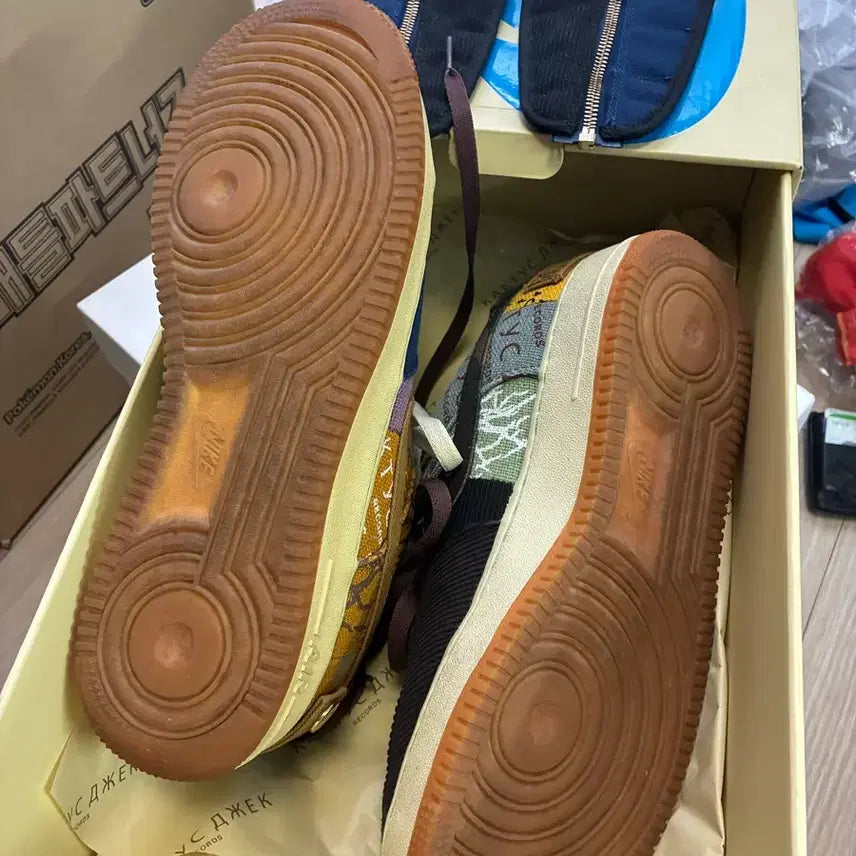 [BUNJANG] Nike Scott Air Force 1 Sneakers / 나이키 스캇 에어포스 275 나코탭 1회 착용