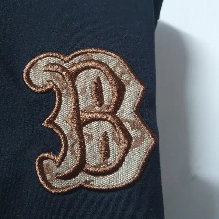 [BUNJANG] MLB Boston Sweatshirt (Black) XL / MLB 맨투맨 블랙 보스턴 XL 105