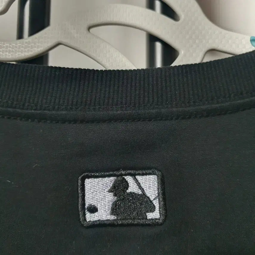 [BUNJANG] MLB Boston Sweatshirt (Black) XL / MLB 맨투맨 블랙 보스턴 XL 105