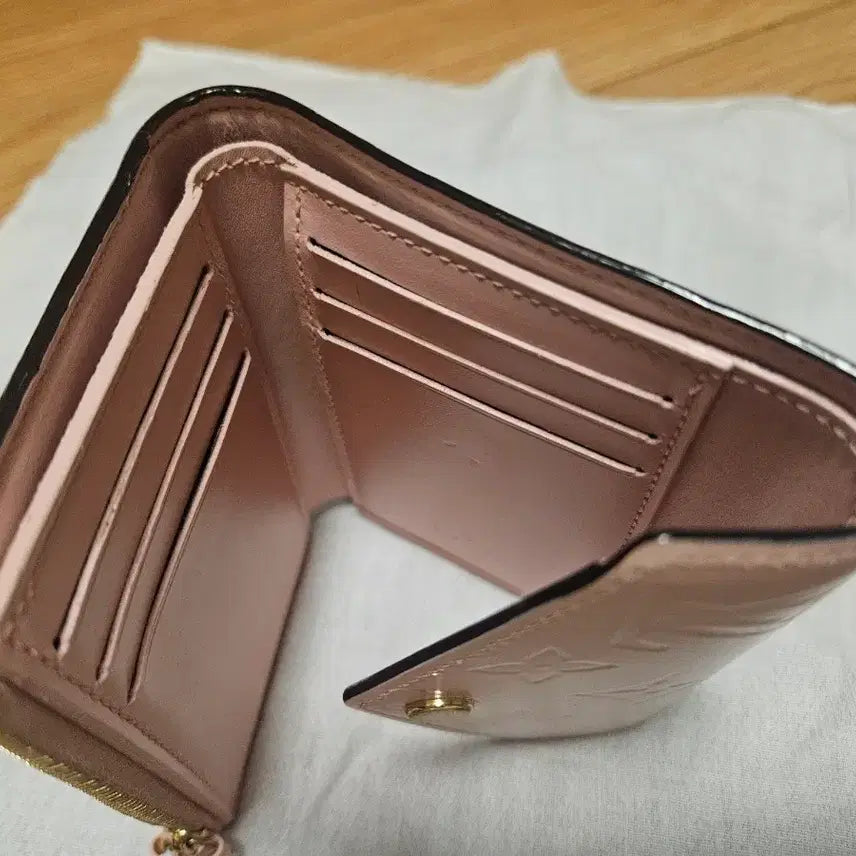 [BUNJANG] Louis Vuitton Monogram Vernis Victorine Wallet / 루이비통 모노그램 베르니 핑크 반지갑