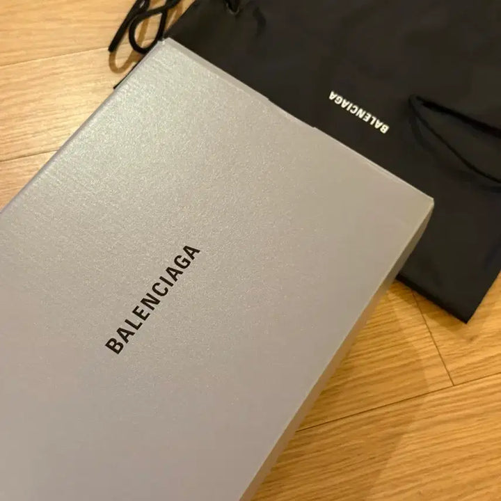 [BUNJANG] Balenciaga Studded Black Mule 42 / 발렌시아가 스터드 블랙 뮬 42