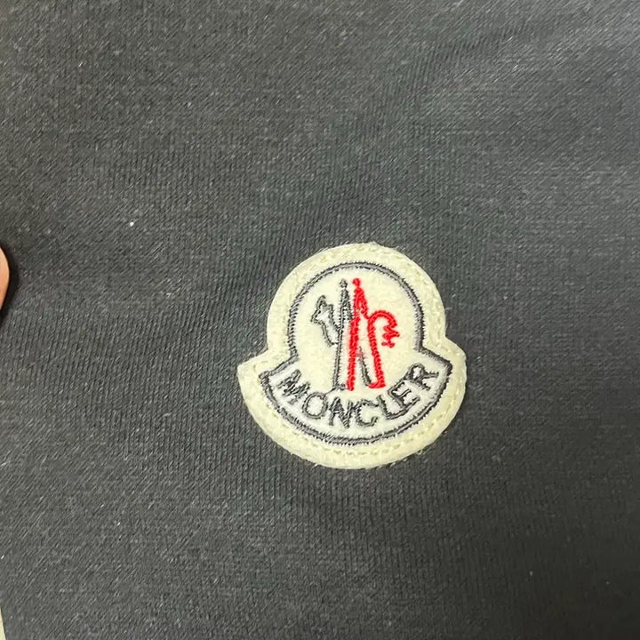 [BUNJANG] Moncler Knit Sweatshirt / 몽클레어 니트 맨투맨