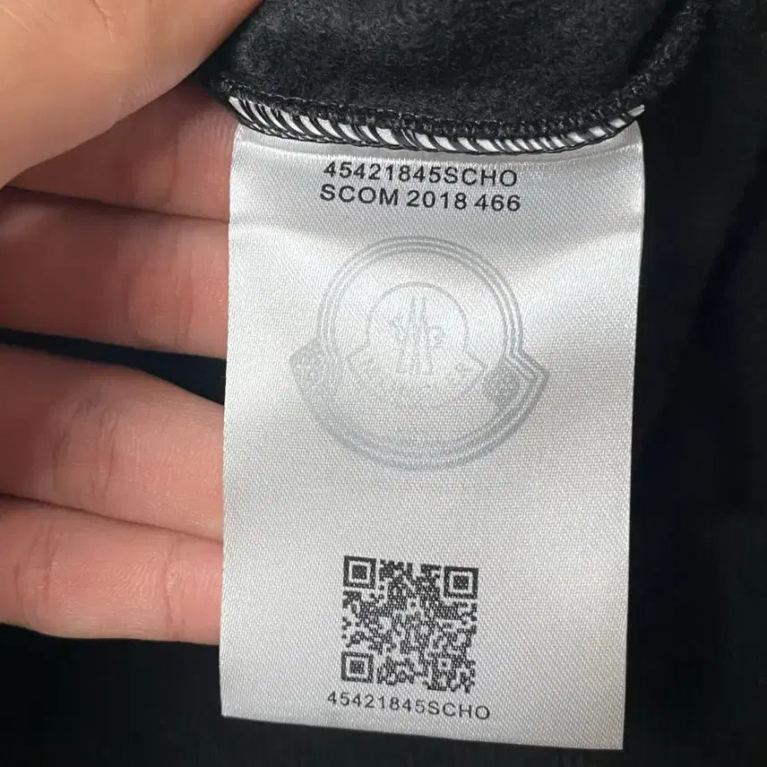 [BUNJANG] Moncler Knit Sweatshirt / 몽클레어 니트 맨투맨