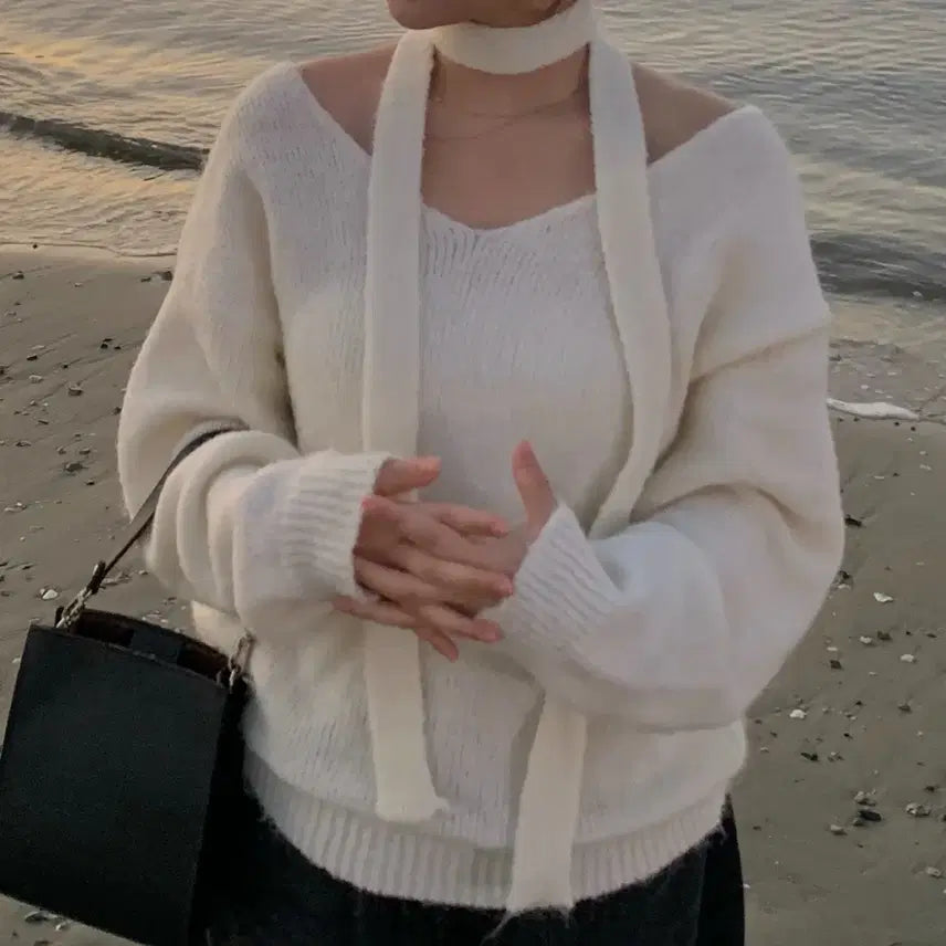 [BUNJANG] White Off-Shoulder Knit Sweater Set / 화이트 오프숄더 니트 + 스카프 세트