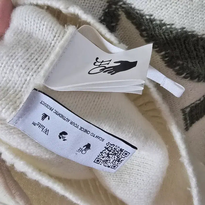 [BUNJANG] Off-White Knit Sweater / 오프화이트 니트