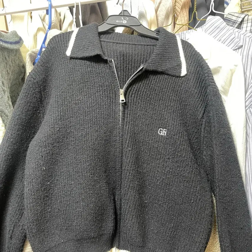 [BUNJANG] Black Knit Zip-up / 니트집업