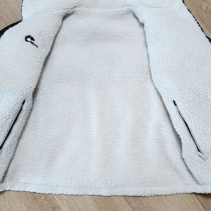 [BUNJANG] Nepa Reversible Fleece Down Jacket / [L]네파리버시블 후리스패딩/양면거위털패딩