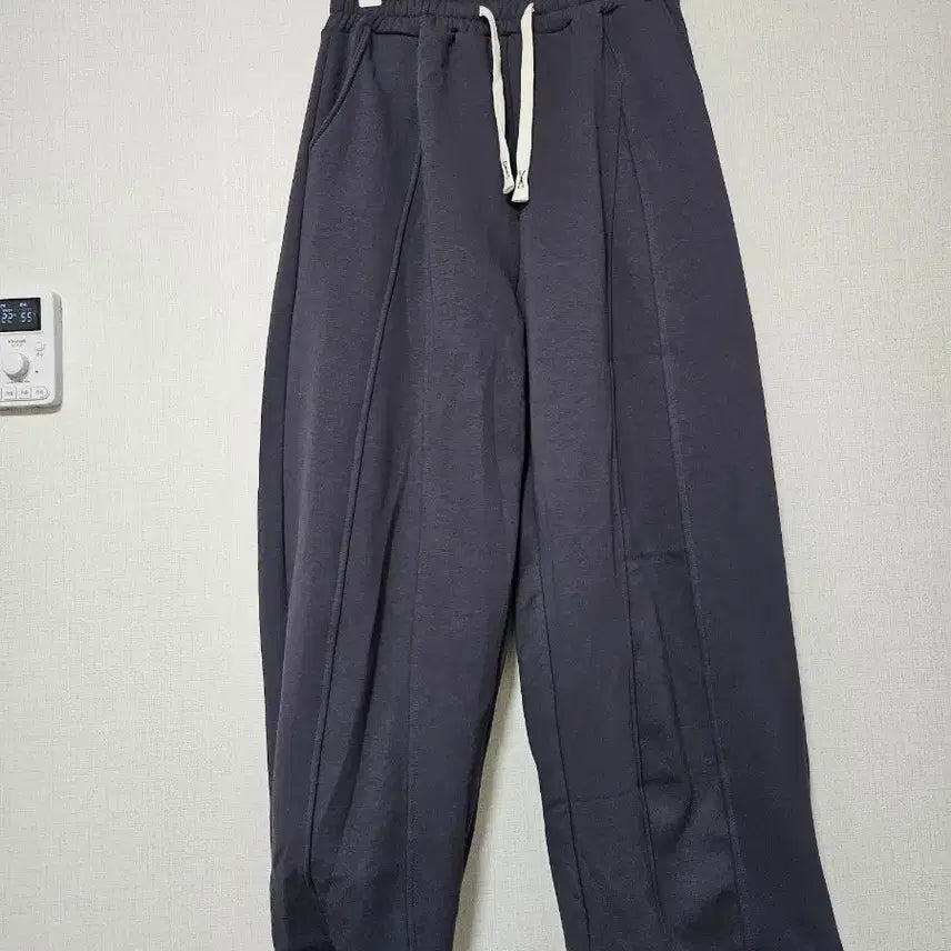 [BUNJANG] Pin-tuck Curves Pants / 핀턱 커브스 팬츠 (새상품)