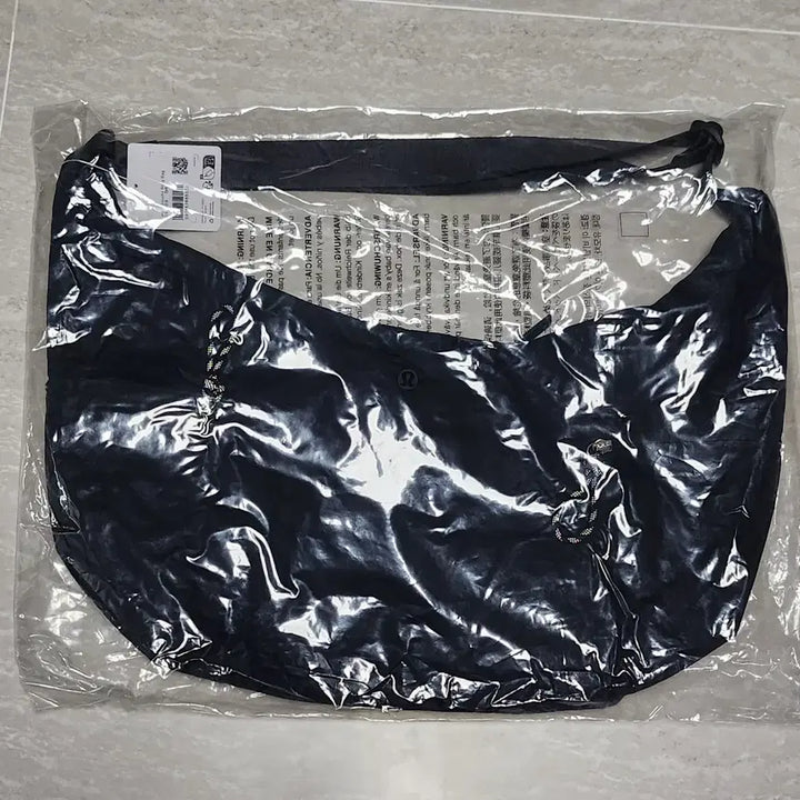 [BUNJANG] Lululemon Large Slouch Sling Bag 13L - Black / 룰루레몬 라지 슬라우치 슬링백 13L [블랙 / 새상품 / 무료배송]