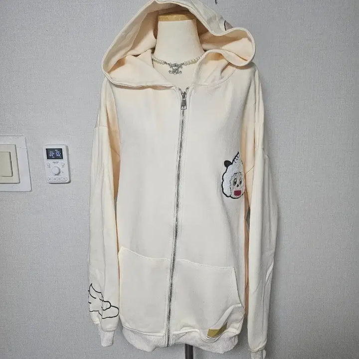 [BUNJANG] Oversized Box Fit Cute Character Hooded Zip-up Jacket / 빅사이즈 박스핏 귀여운 캐릭터 후드 집업 (새상품)