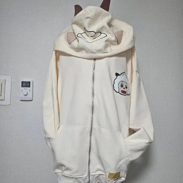 [BUNJANG] Oversized Box Fit Cute Character Hooded Zip-up Jacket / 빅사이즈 박스핏 귀여운 캐릭터 후드 집업 (새상품)