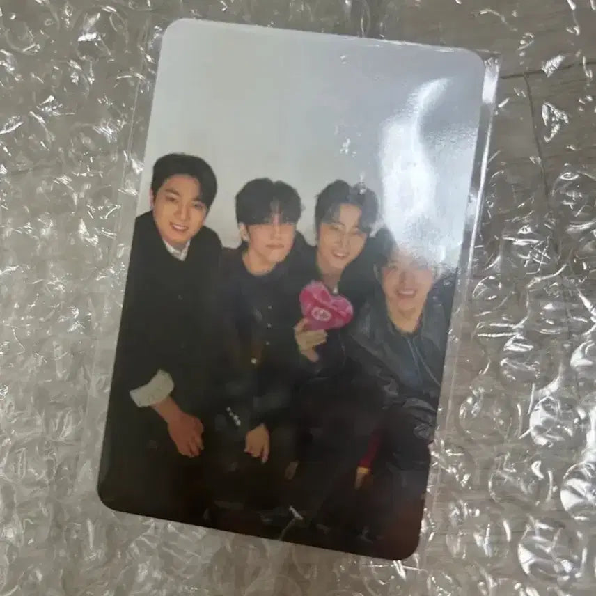 [BUNJANG] Day6 Kitkat Group Photocard / 데이식스 킷캣 단체 포카 판매