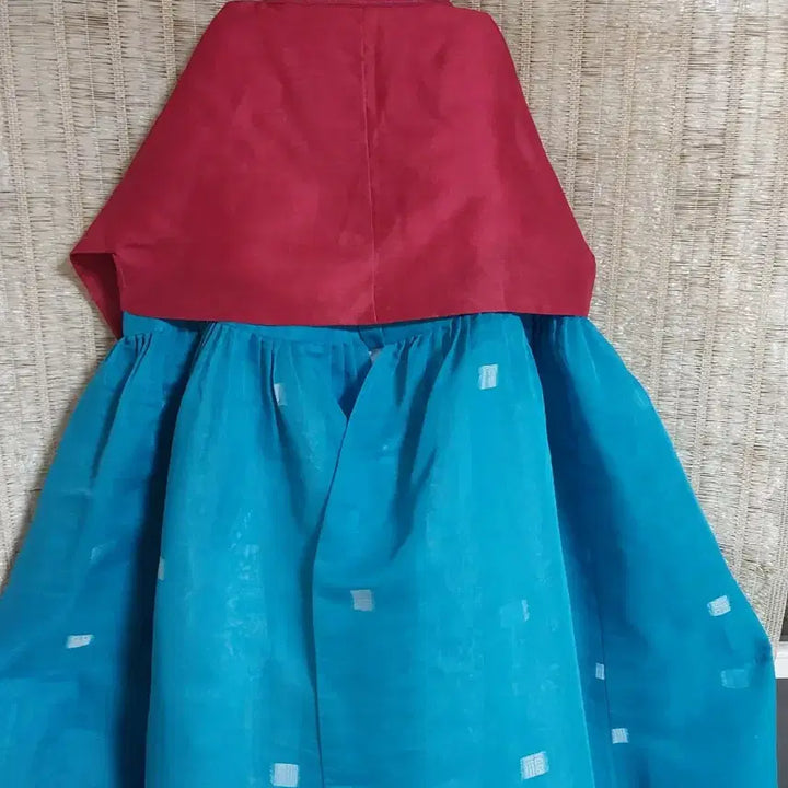 [BUNJANG] Pink/Blue Floral Embroidered Hanbok for Girls / 여성 한복 분홍색/파란색 꽃자수0