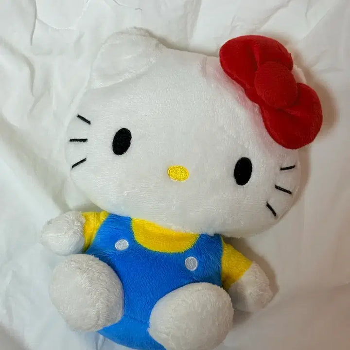 [BUNJANG] Sanrio Hello Kitty 2016 Plush Doll / 산리오 2016년도 고전 헬로키티 인형