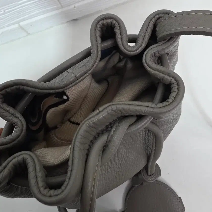 [BUNJANG] Hoze Leather Bucket Bag / 호제 소가죽 버킷백