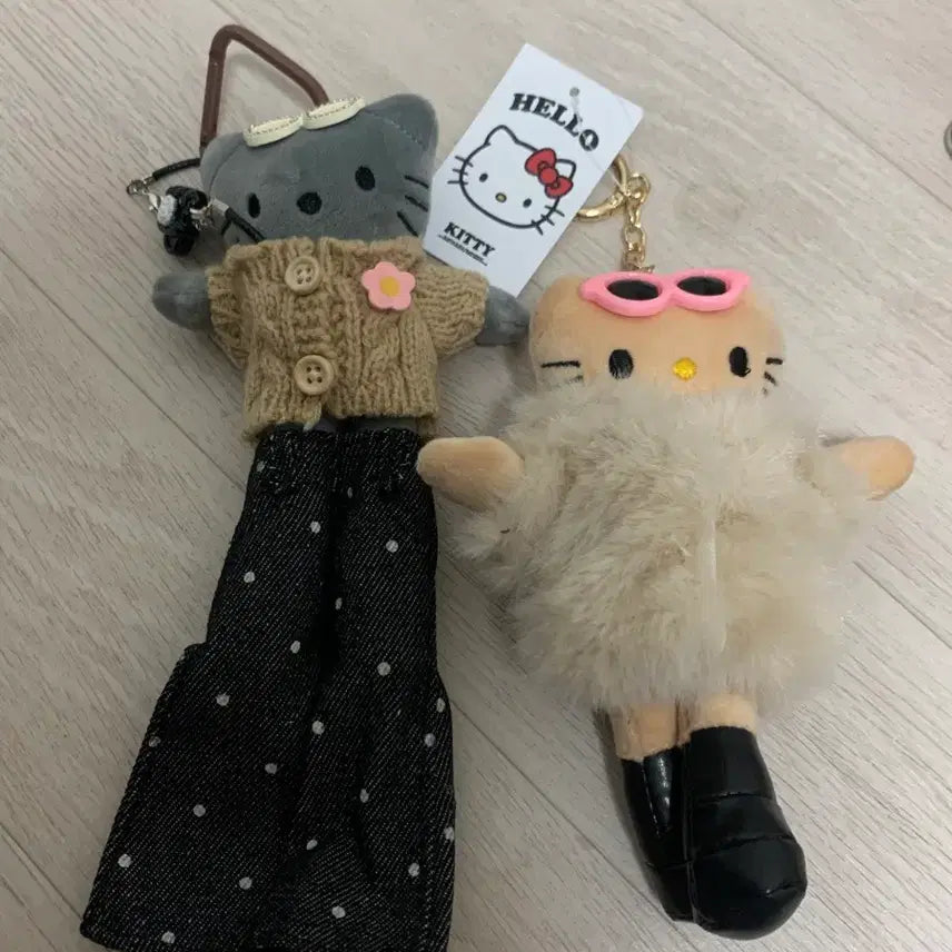 [BUNJANG] Hello Kitty Long Legs Keyring / 헬로키티 롱다리 키링